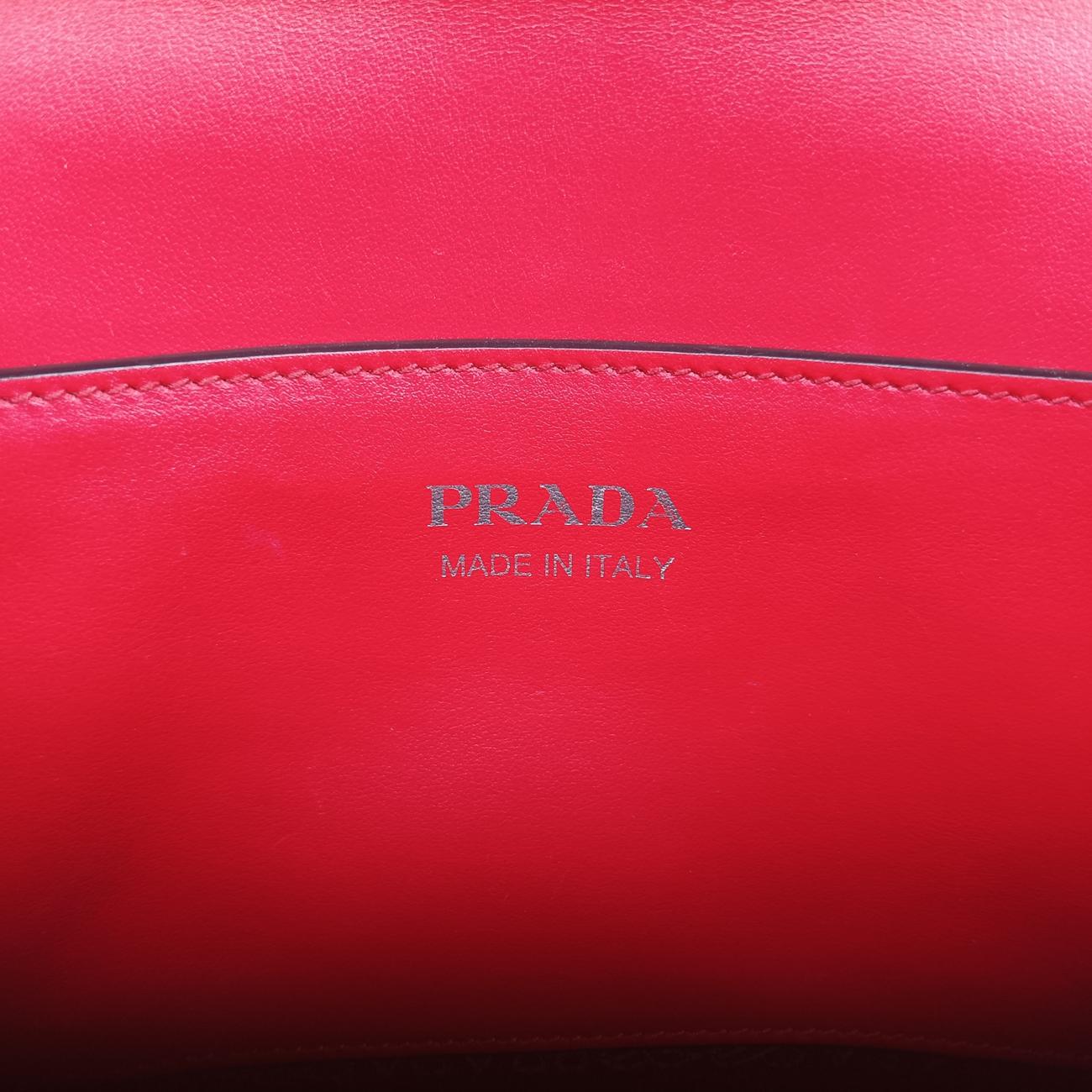 Pre-owned Prada Triangle Logo Red SAFFIANO Leather  shoulderbag | stylenewstar