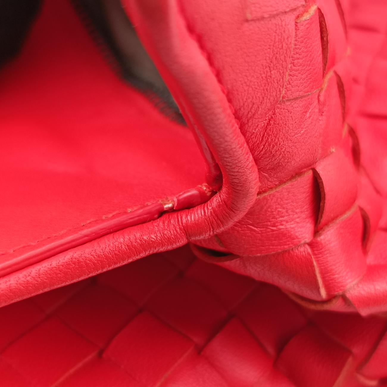 Pre-owned Bottega Veneta Intrecciato Red lambskin  shoulderbag | stylenewstar