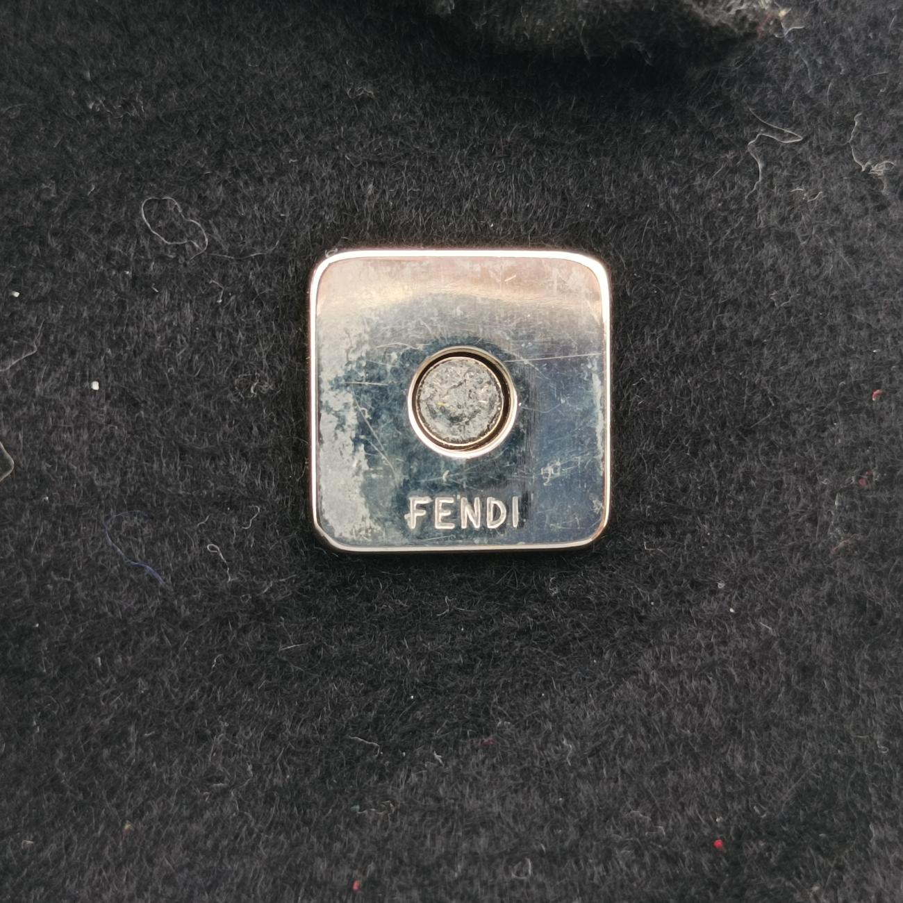 Secondhand Fendi Baguette Black fabric 26424 shoulderbag | stylenewstar