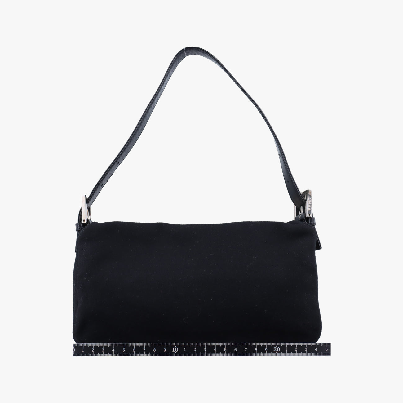 Secondhand Fendi Baguette Black fabric 26424 shoulderbag | stylenewstar