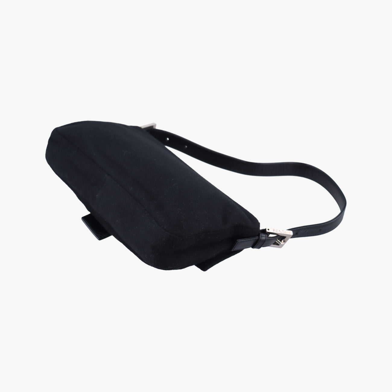 Secondhand Fendi Baguette Black fabric 26424 shoulderbag | stylenewstar