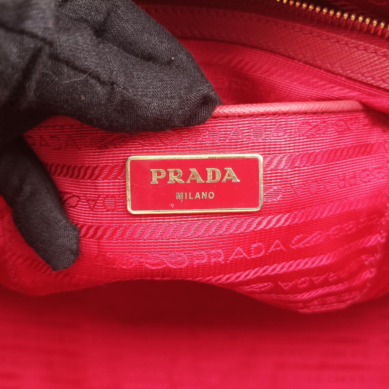 Pre-owned Prada Galleria Red SAFFIANO Leather BN1786 handbag | stylenewstar