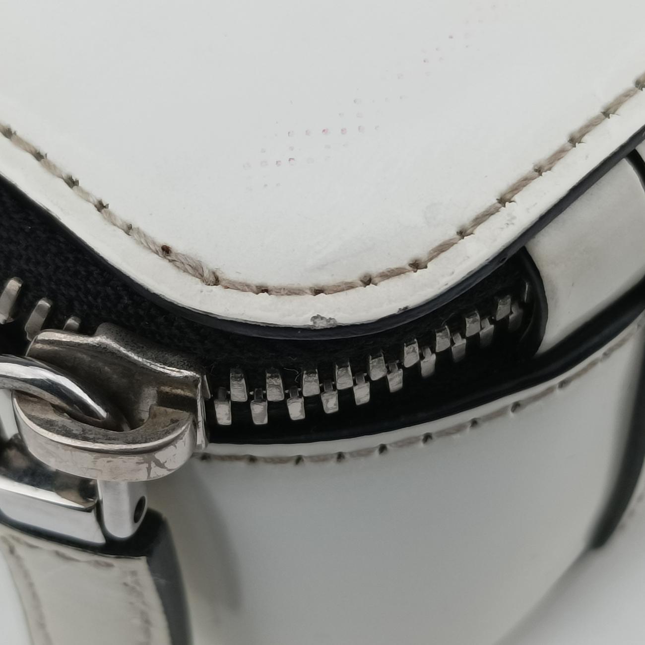 Pre-owned Prada Brique White Leather 2VH069 shoulderbag | stylenewstar
