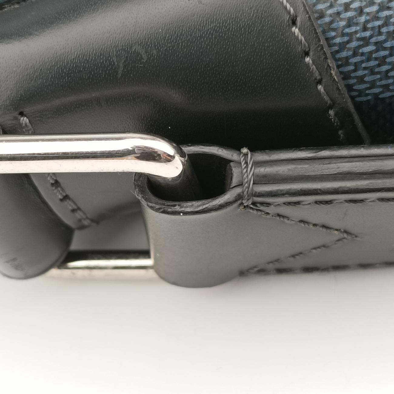 Pre-owned Louis Vuitton Newport Messenger PM black x navy Damier Cobalt N41587 crossbodybag | stylenewstar