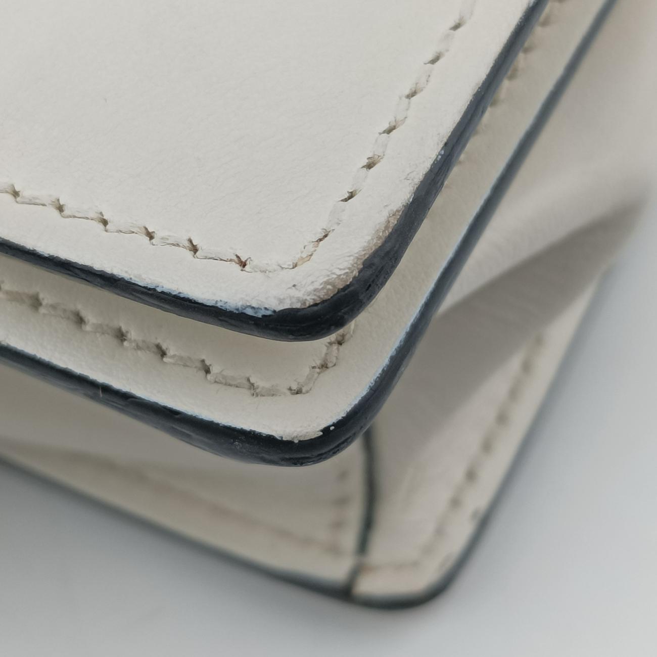 Secondhand Prada Plex ribbon White Leather 1BD067 shoulderbag | stylenewstar