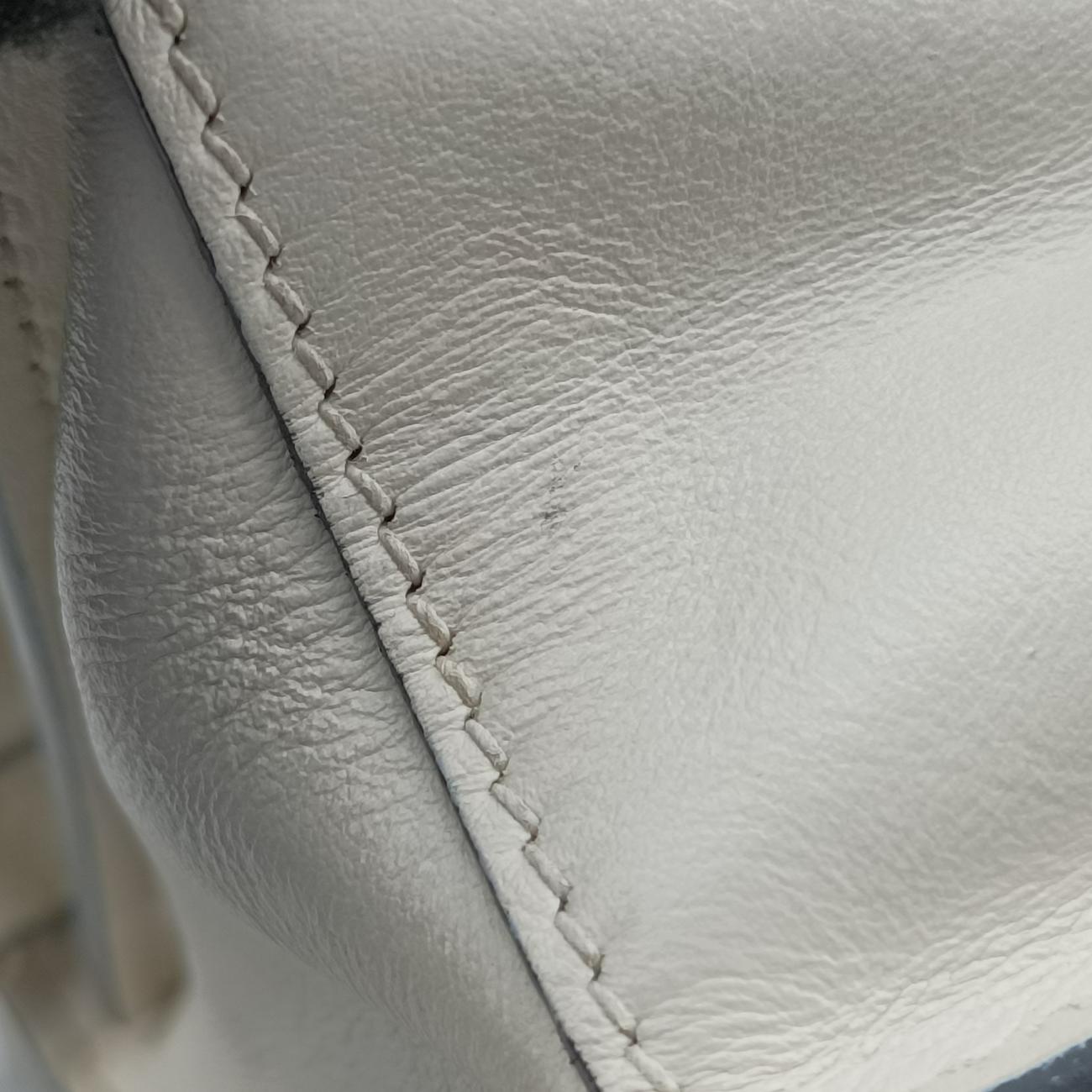 Secondhand Prada Plex ribbon White Leather 1BD067 shoulderbag | stylenewstar