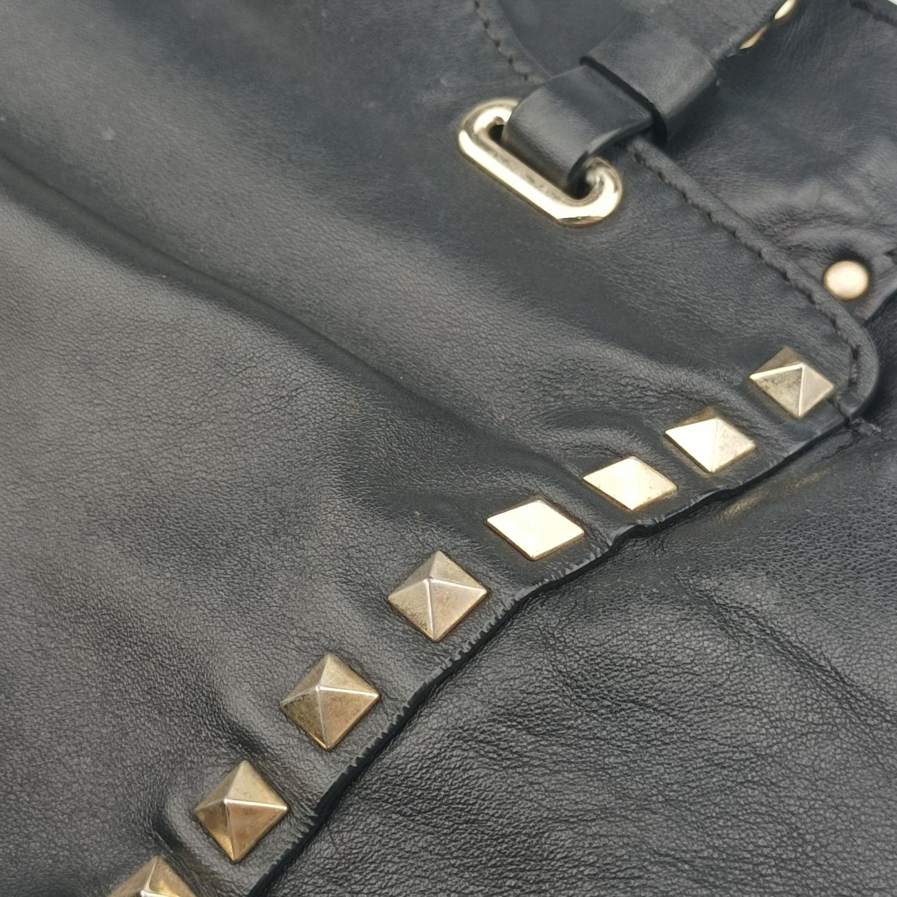 Pre-owned Valentino Rockstud Black Leather  shoulderbag | stylenewstar