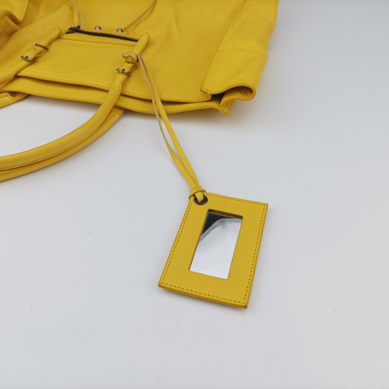 Secondhand Balenciaga Papier Yellow Leather  handbag | stylenewstar