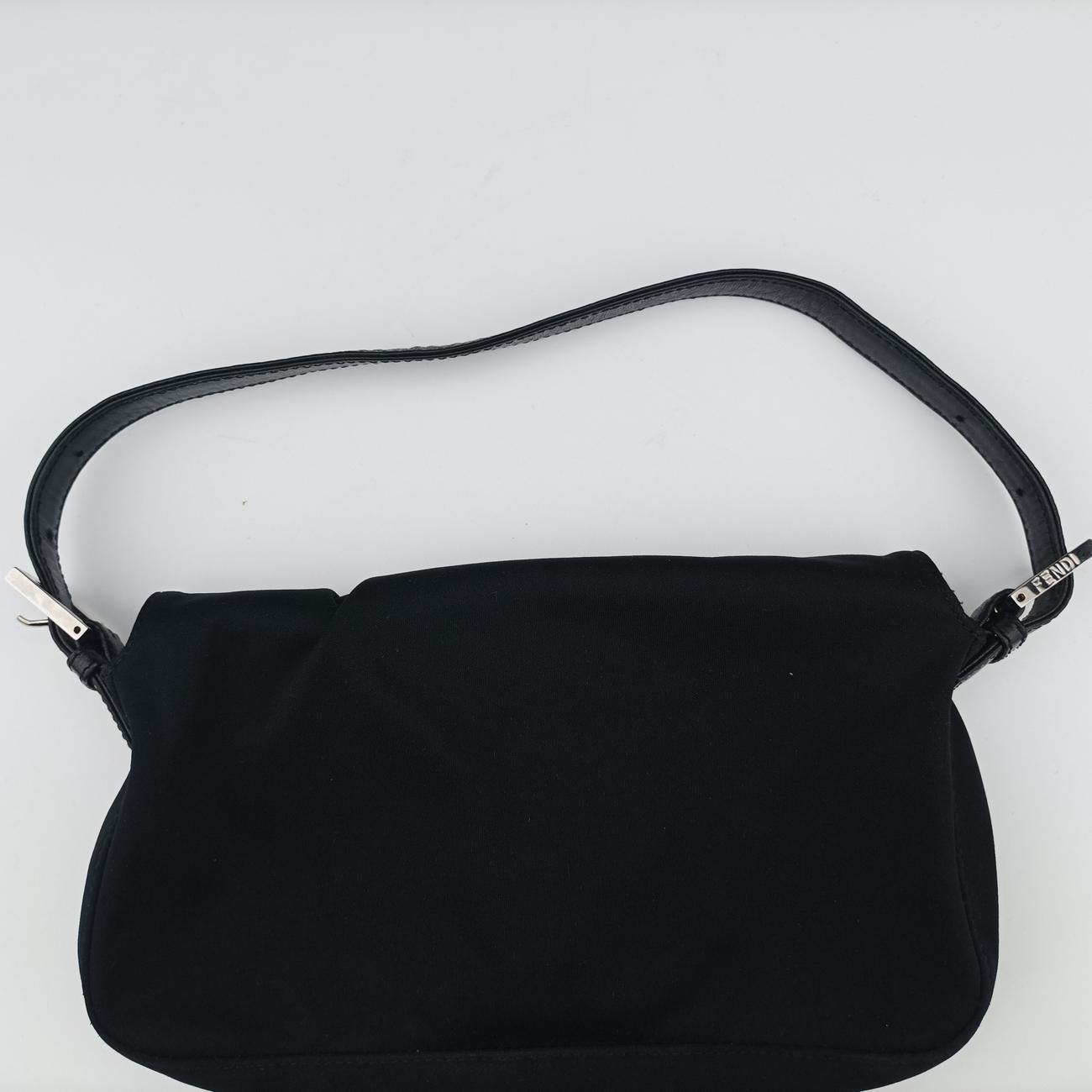 Pre-owned Fendi Baguette Black silk 26424 shoulderbag | stylenewstar