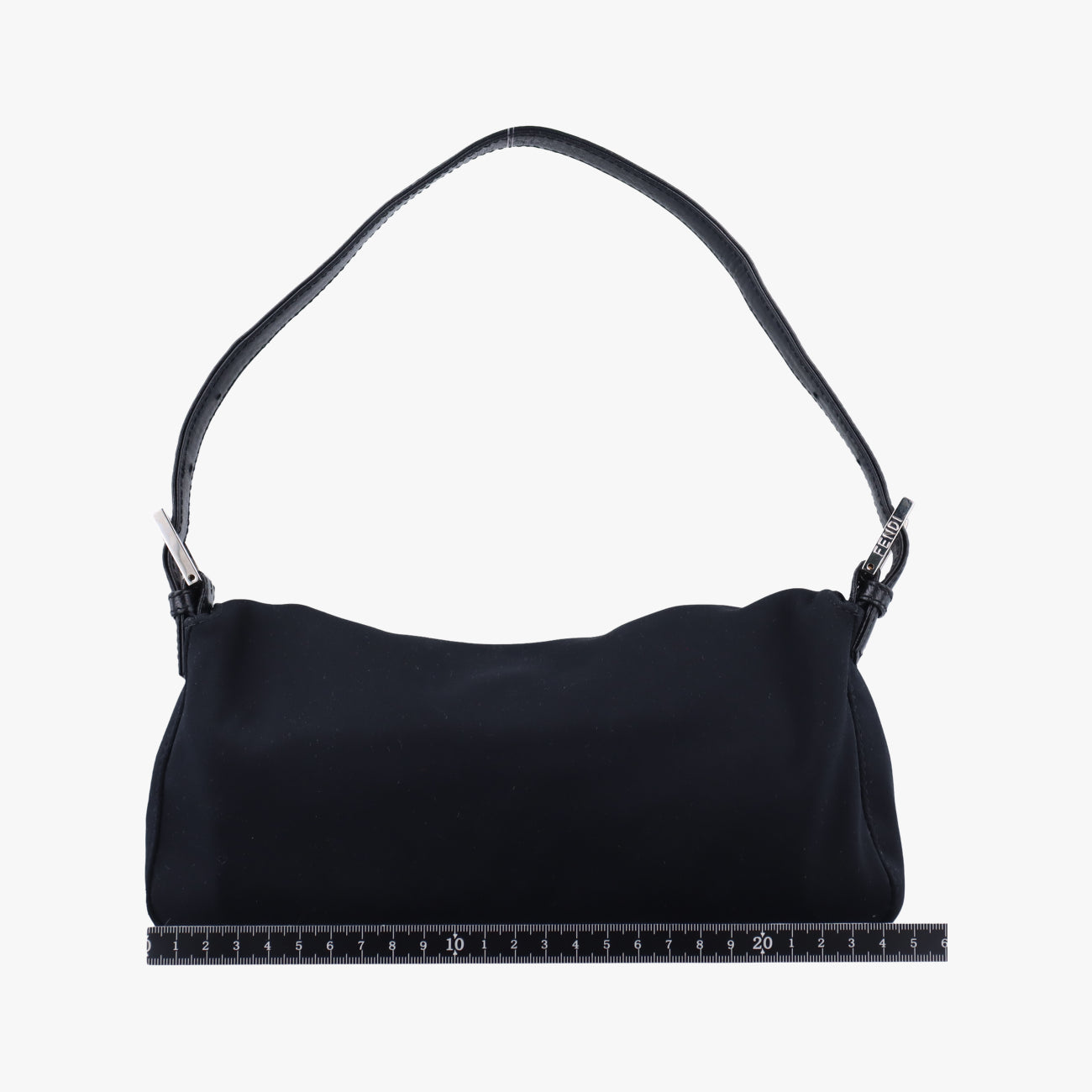 Pre-owned Fendi Baguette Black silk 26424 shoulderbag | stylenewstar