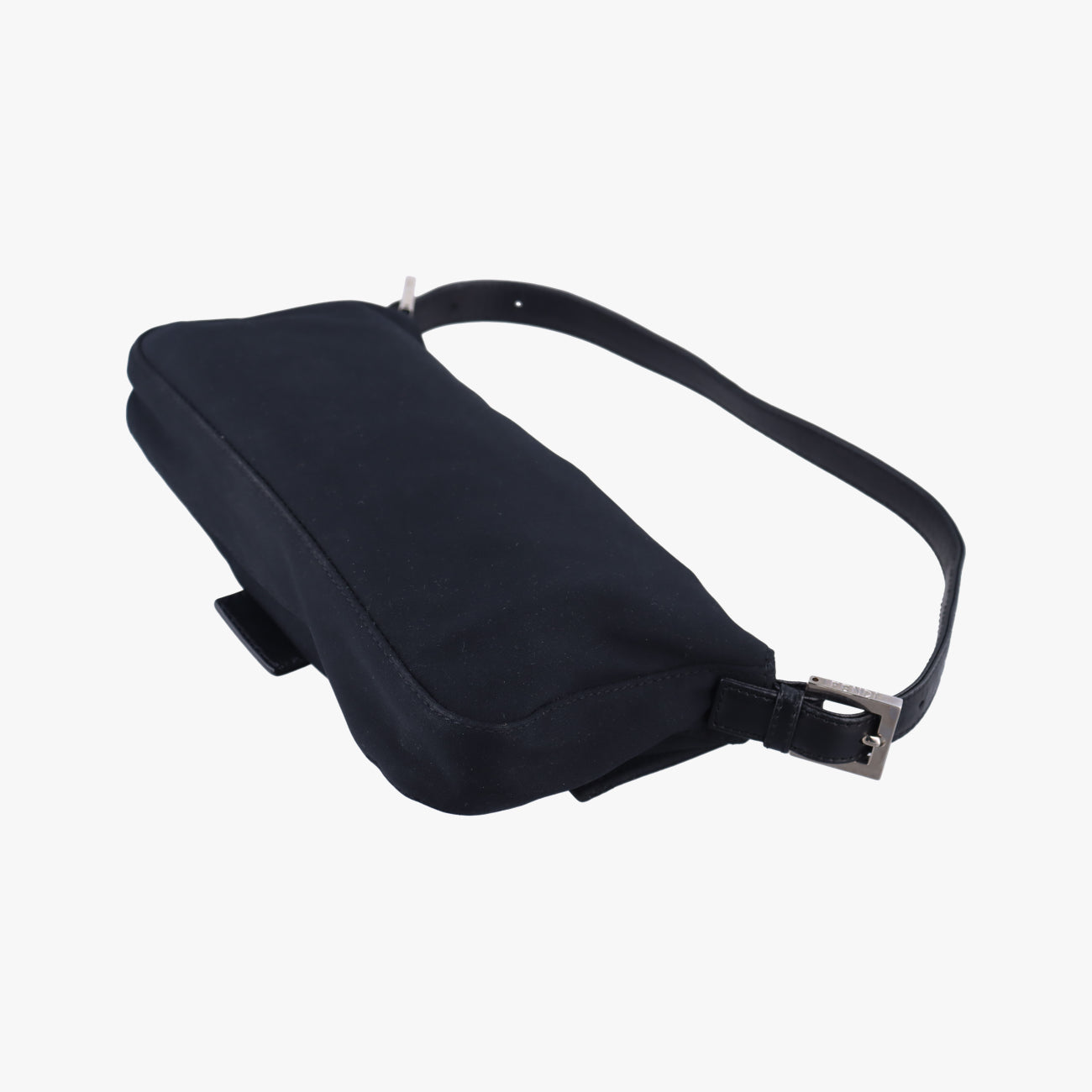 Pre-owned Fendi Baguette Black silk 26424 shoulderbag | stylenewstar