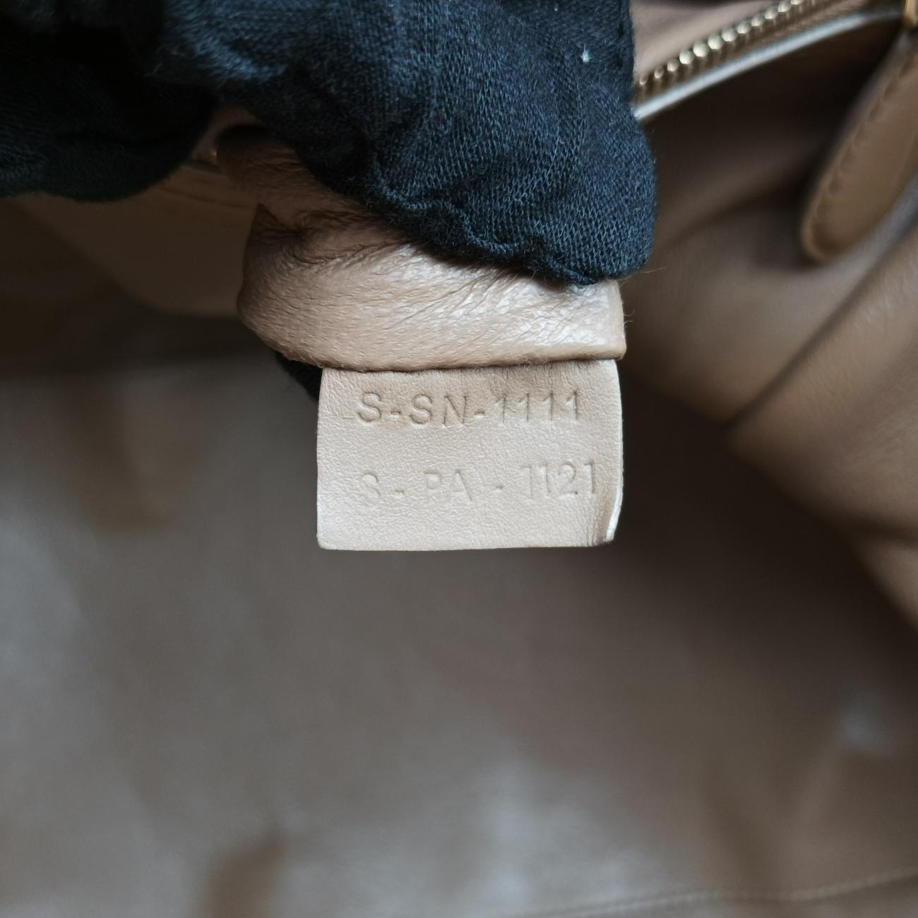 Pre-owned Celine luggage mini shopper Beige Leather  handbag | stylenewstar