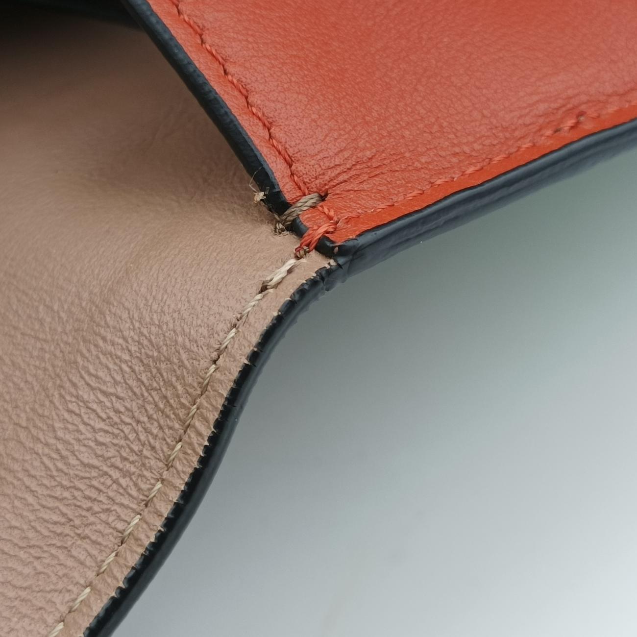 Pre-owned Valentino Rivet colorblock Green×grey Leather  shoulderbag | stylenewstar