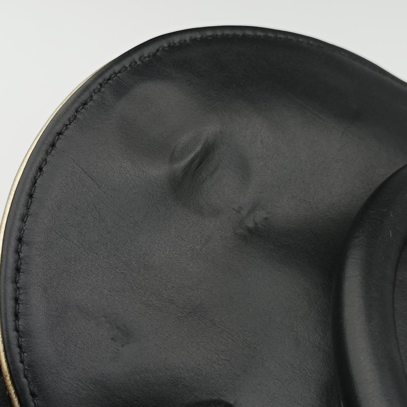 Pre-owned VERSACE Medusa Medallion Black Leather  handbag | stylenewstar