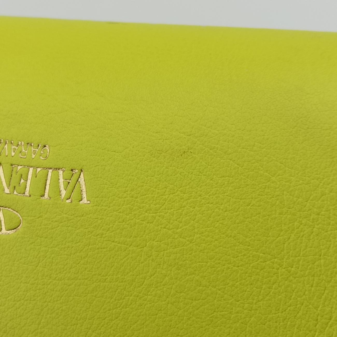 Vintage Valentino Rockstud Yellow Leather  shoulderbag | stylenewstar