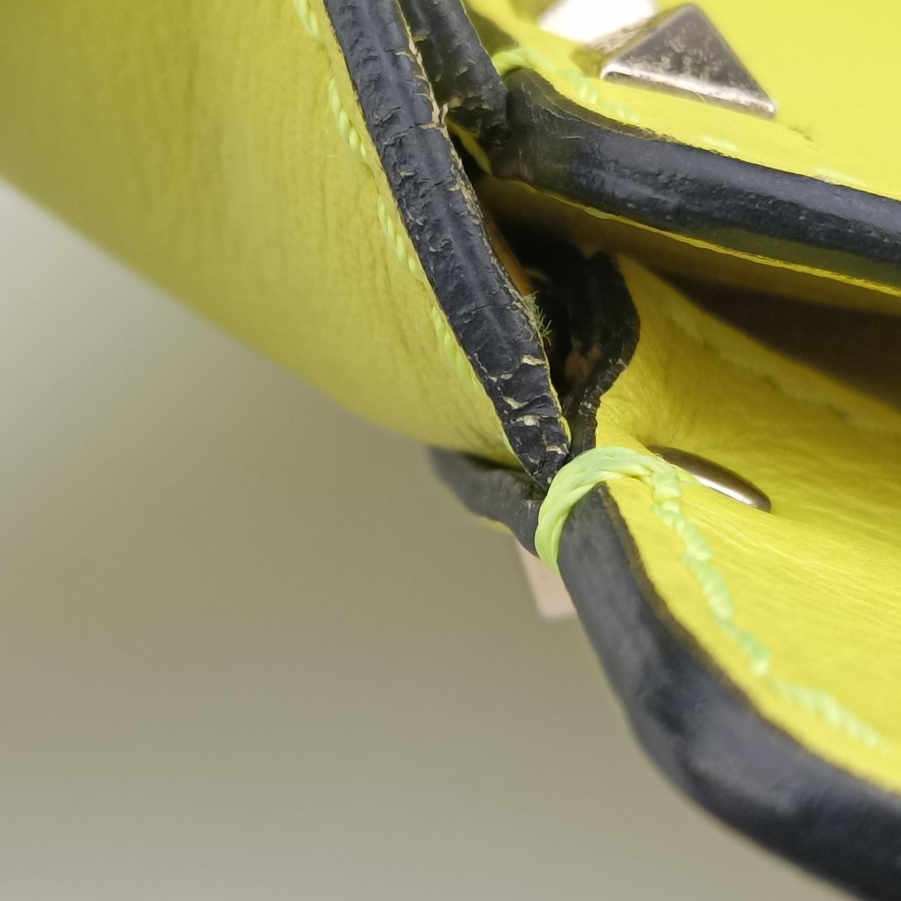 Vintage Valentino Rockstud Yellow Leather  shoulderbag | stylenewstar