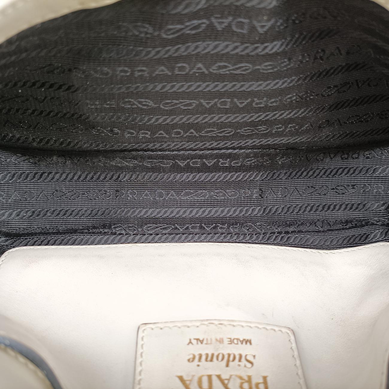 Pre-owned Prada Sidonie White SAFFIANO　Leather 1BD219 shoulderbag | stylenewstar