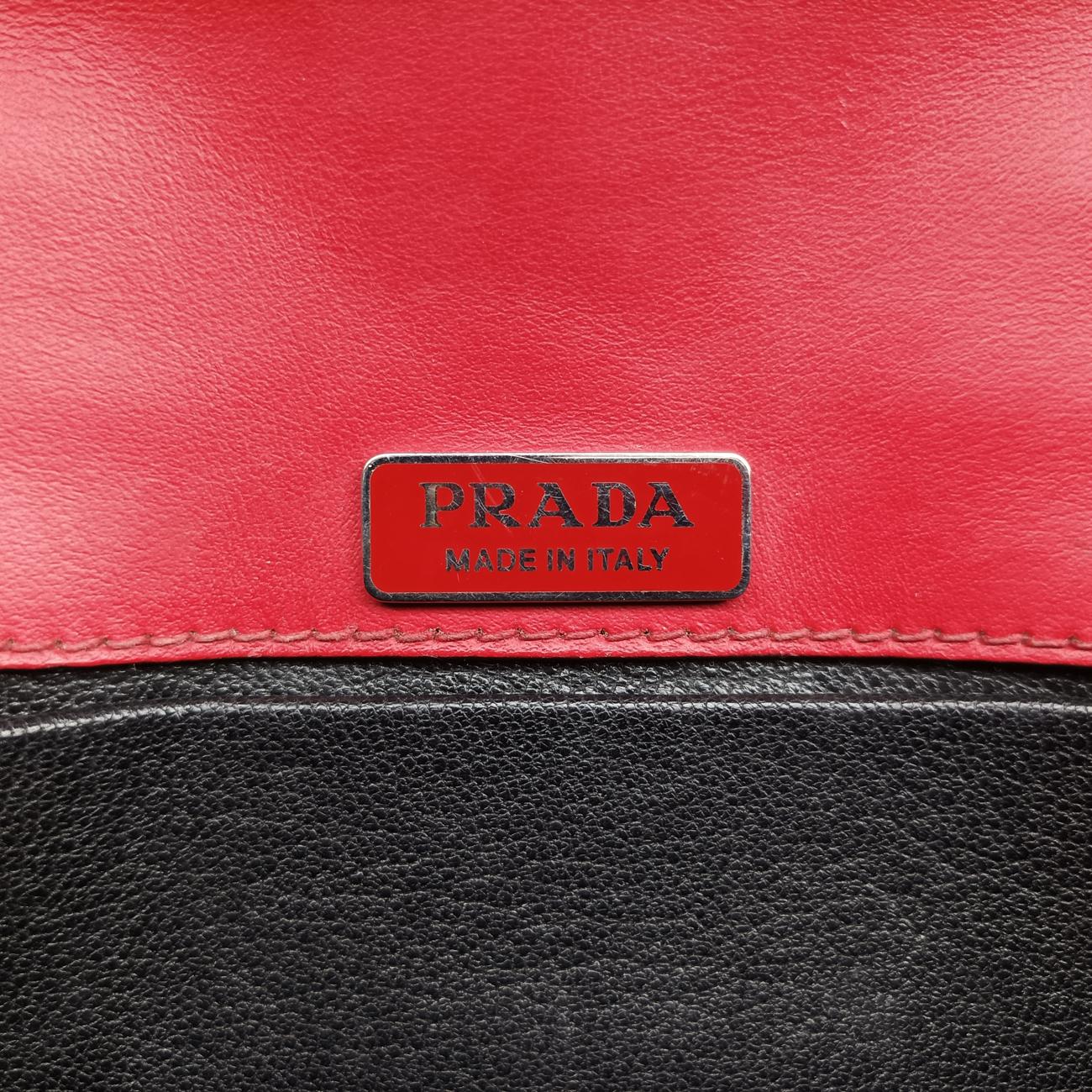 Pre-owned Prada Cahier Red×Black Leather 1BH018 shoulderbag | stylenewstar