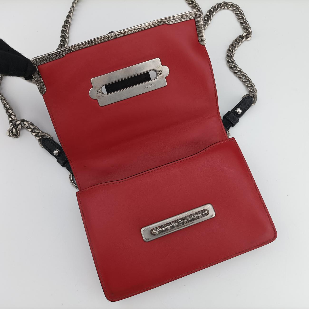 Pre-owned Prada Cahier Red×Black Leather 1BH018 shoulderbag | stylenewstar