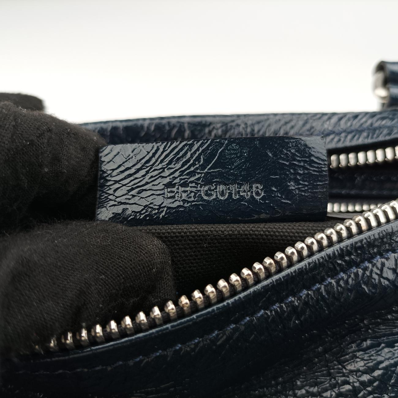 Secondhand Givenchy Pandora Navy leather  shoulderbag | stylenewstar