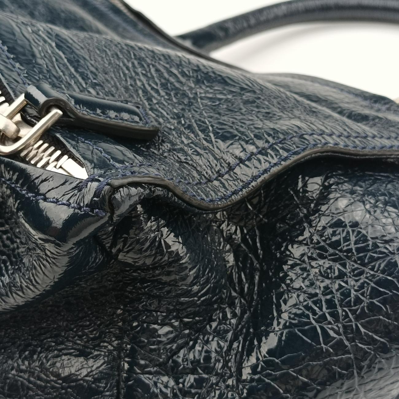 Secondhand Givenchy Pandora Navy leather  shoulderbag | stylenewstar