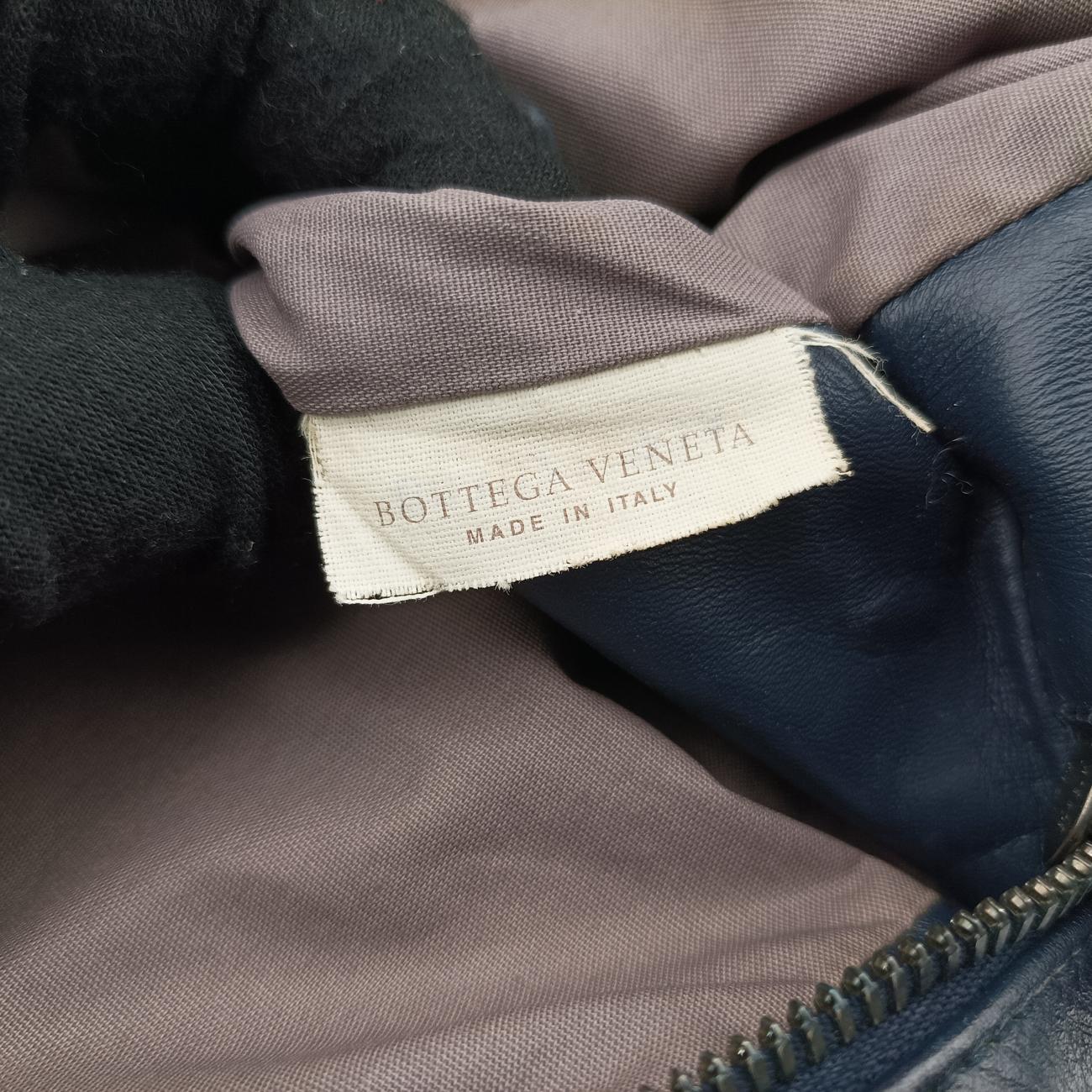 Pre-owned Bottega Veneta Intrecciato Navy lambskin  crossbodybag | stylenewstar