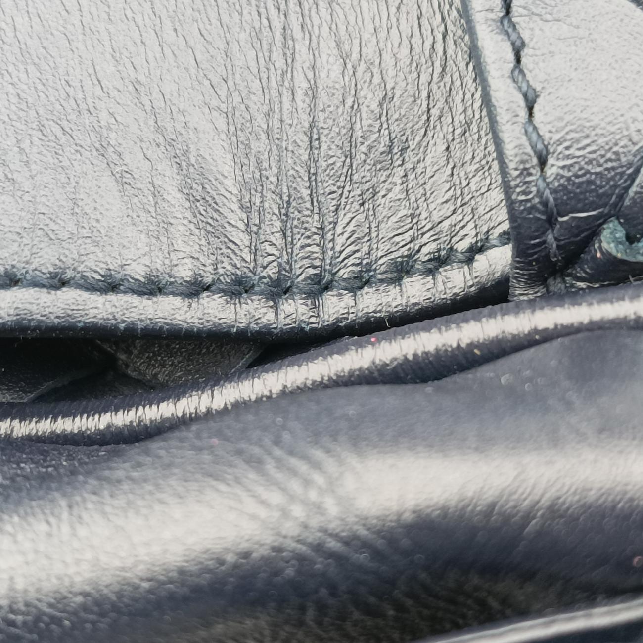 Pre-owned Bottega Veneta Intrecciato Navy lambskin  crossbodybag | stylenewstar