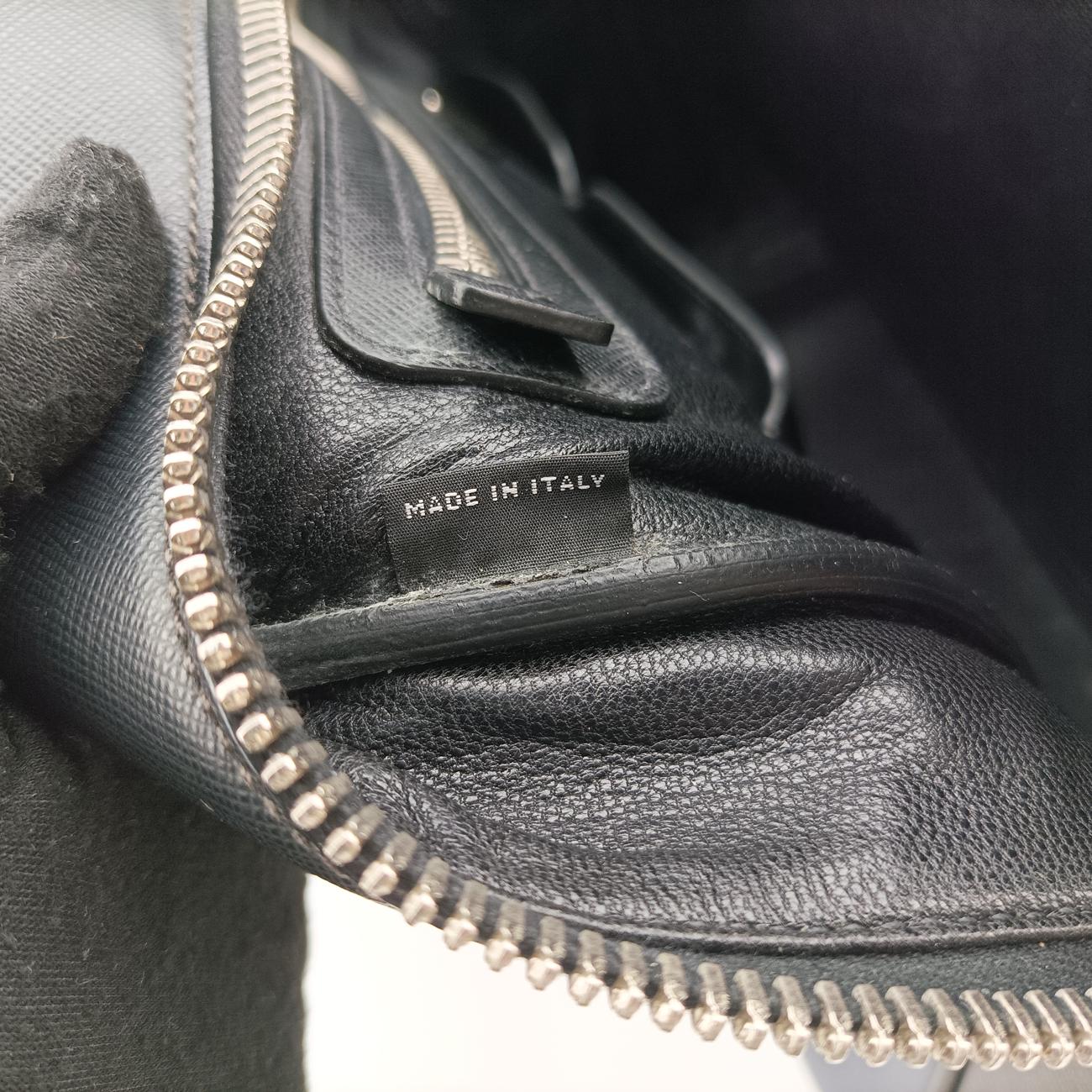 Secondhand Prada briefcase business Navy SAFFIANO Leather 2VE363 handbag | stylenewstar