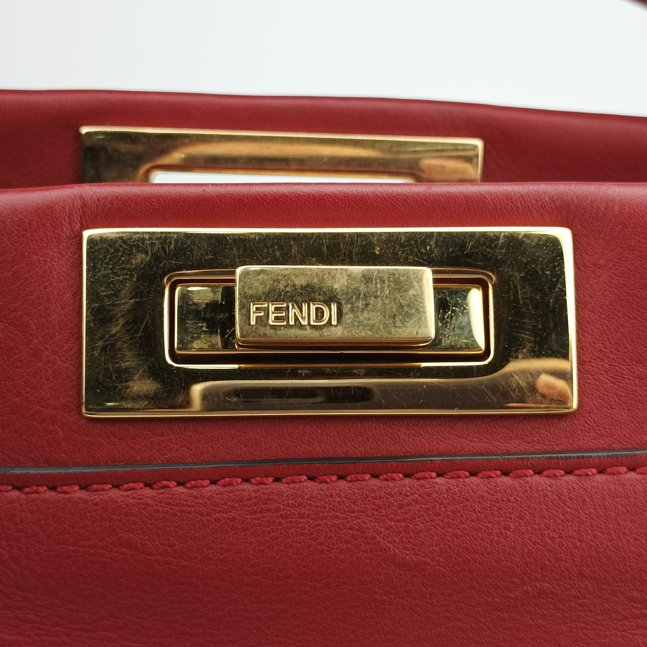 Pre-owned Fendi PEEKABOO Large Red Leather 8BN210 shoulderbag | stylenewstar