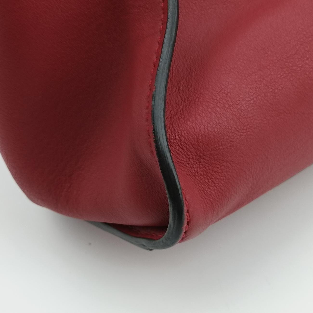 Pre-owned Fendi PEEKABOO Large Red Leather 8BN210 shoulderbag | stylenewstar