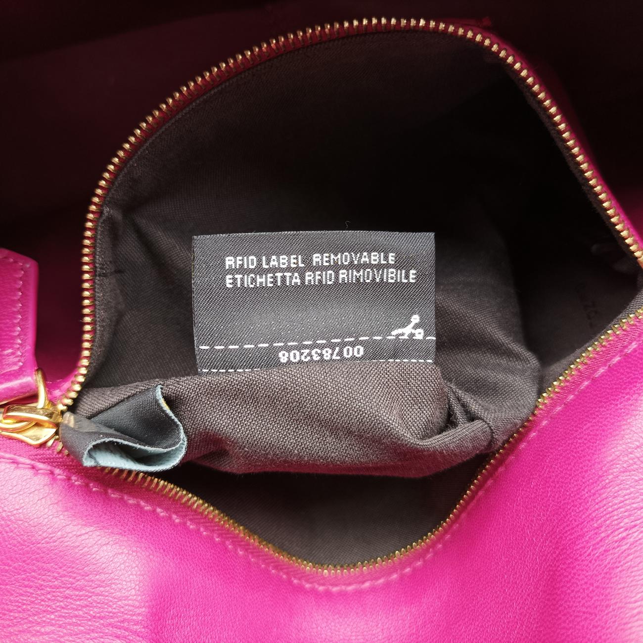 Pre-owned Fendi Be Baguette Rose Leather 8BR677 shoulderbag | stylenewstar