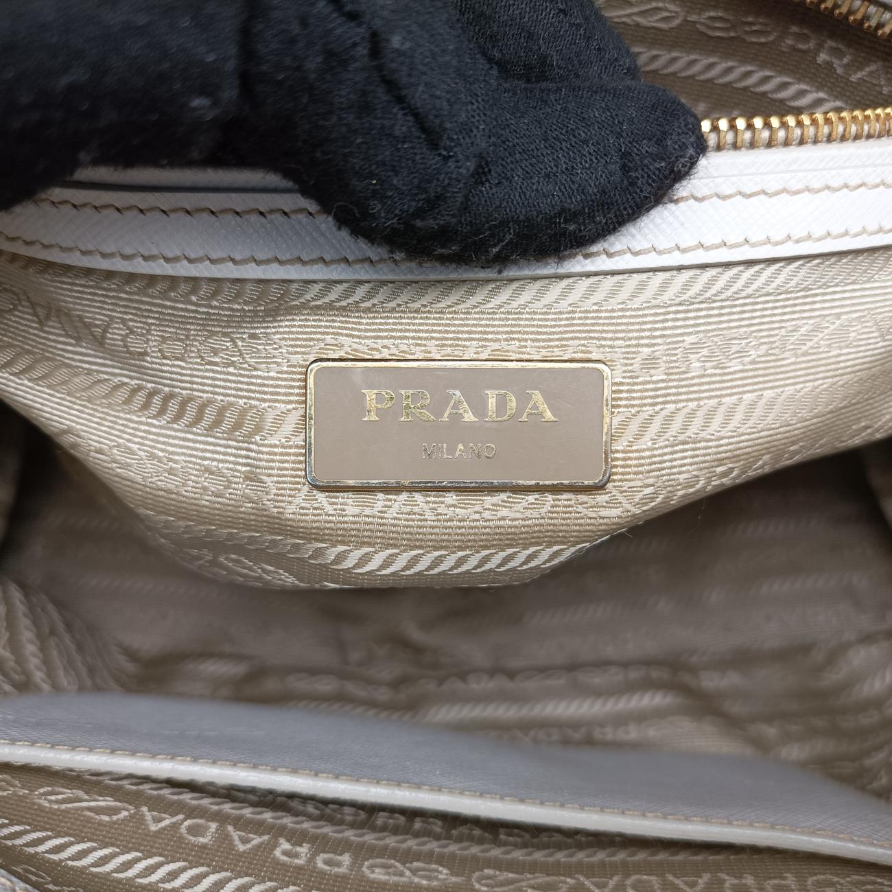 Secondhand Prada Galleria White SAFFIANO Leather BN1801 shoulderbag | stylenewstar