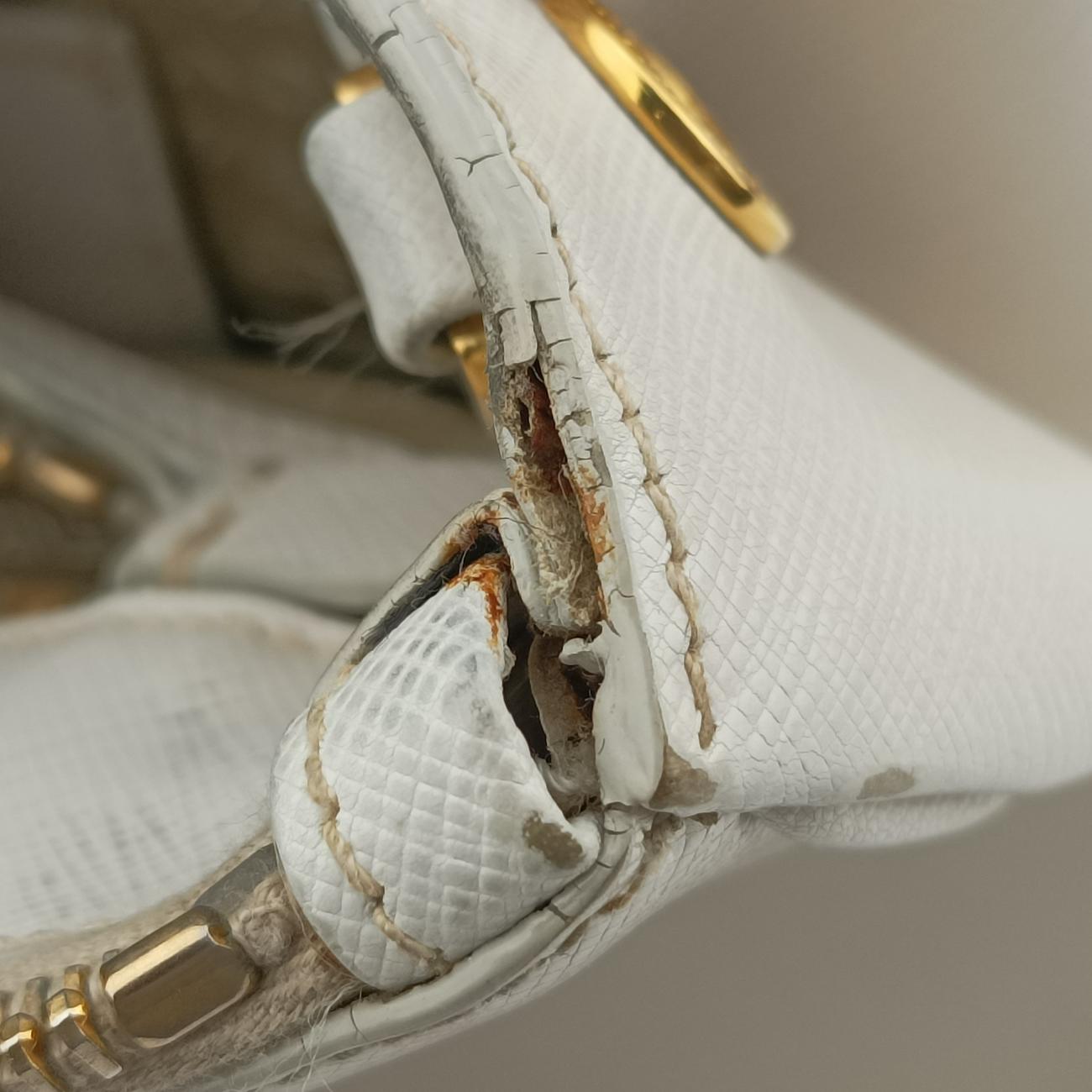 Secondhand Prada Galleria White SAFFIANO Leather BN1801 shoulderbag | stylenewstar