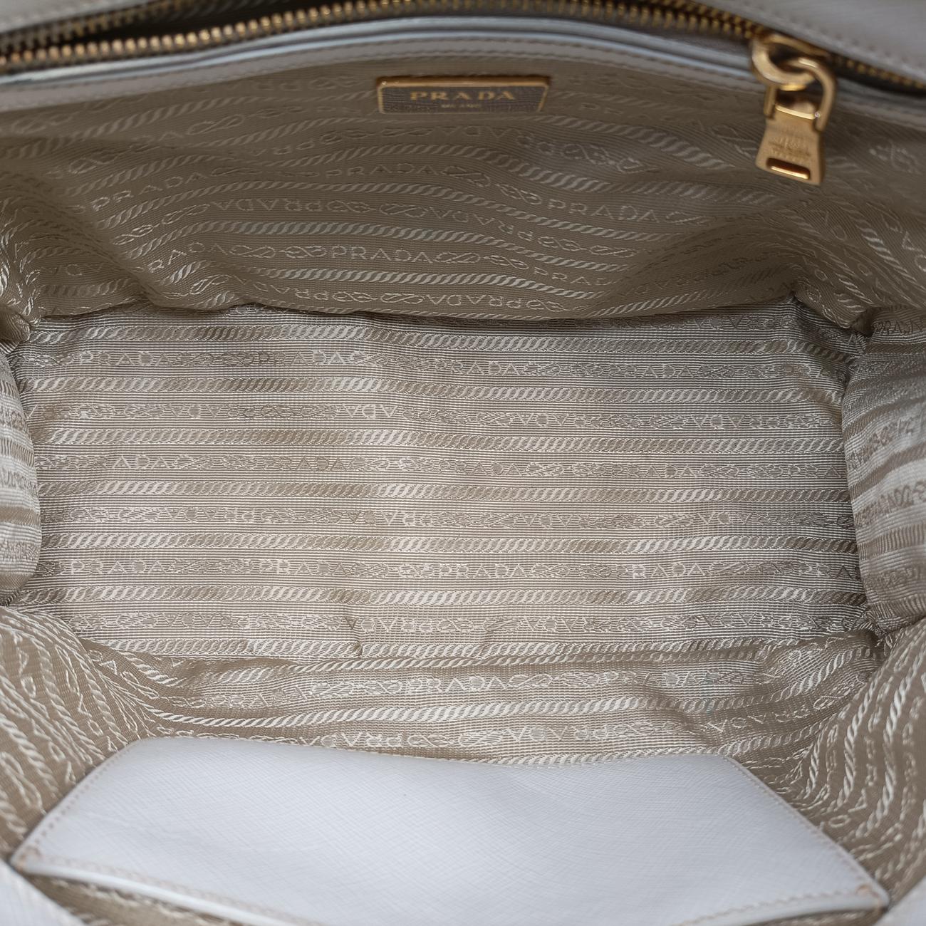 Secondhand Prada Galleria White SAFFIANO Leather BN1801 shoulderbag | stylenewstar