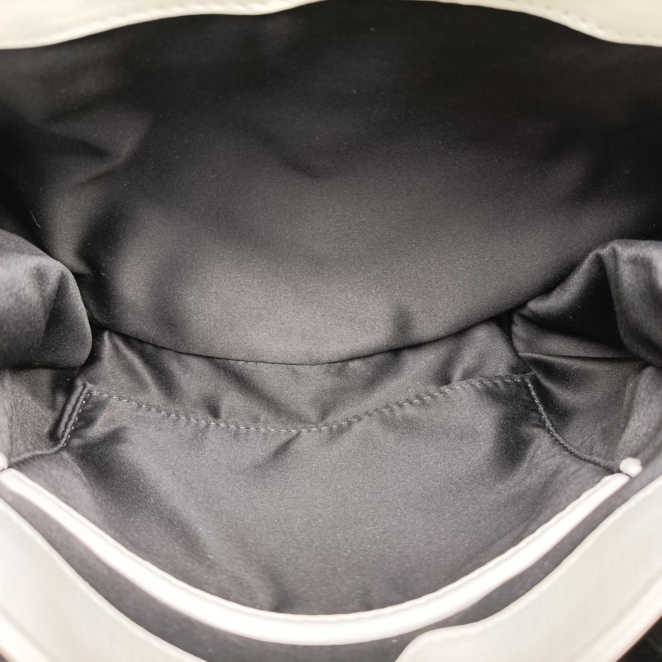 Pre-owned VERSACE Palazzo Medusa White leather  handbag | stylenewstar