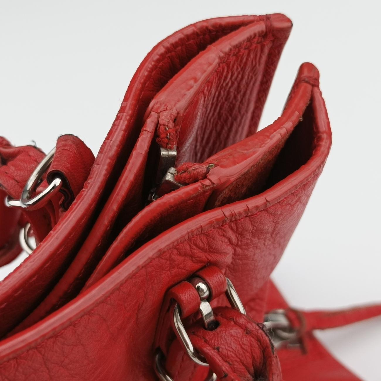 Pre-owned Balenciaga Paper A6 Zip Around Red Lambskin 370926 shoulderbag | stylenewstar