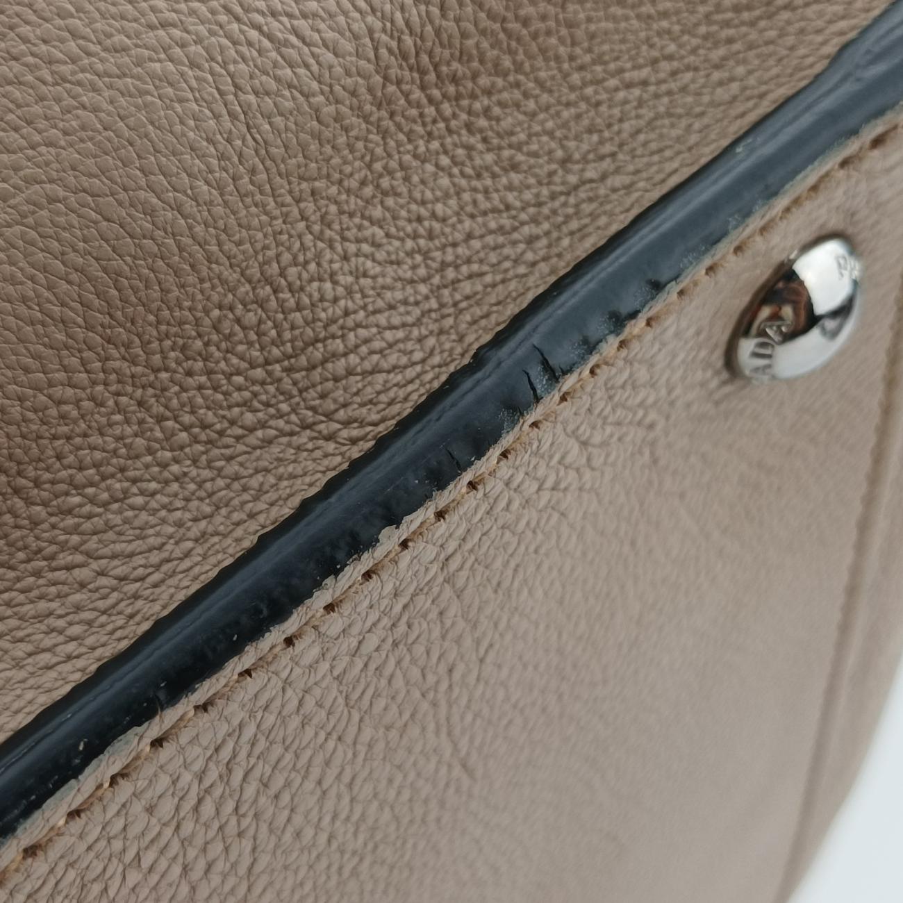 Pre-owned Prada Glace Twin Pocket Tote Beige leather B2625M shoulderbag | stylenewstar