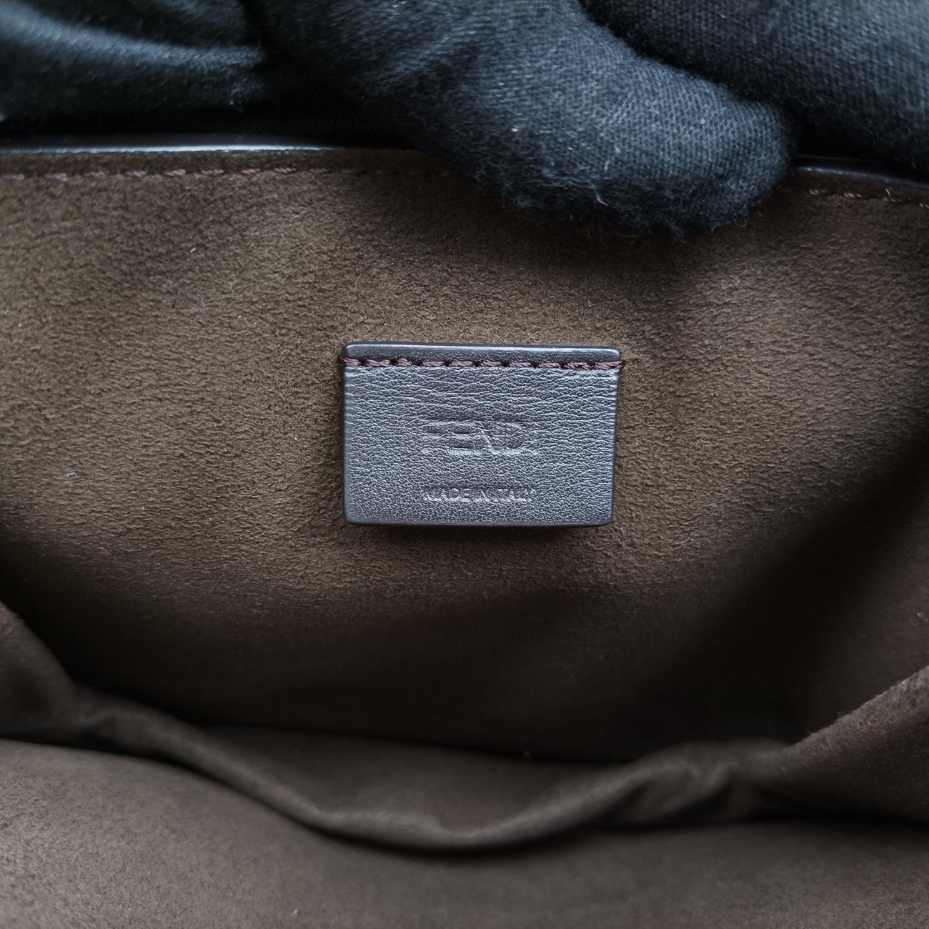 Pre-owned Fendi Fab Red Leather 8BT326 shoulderbag | stylenewstar