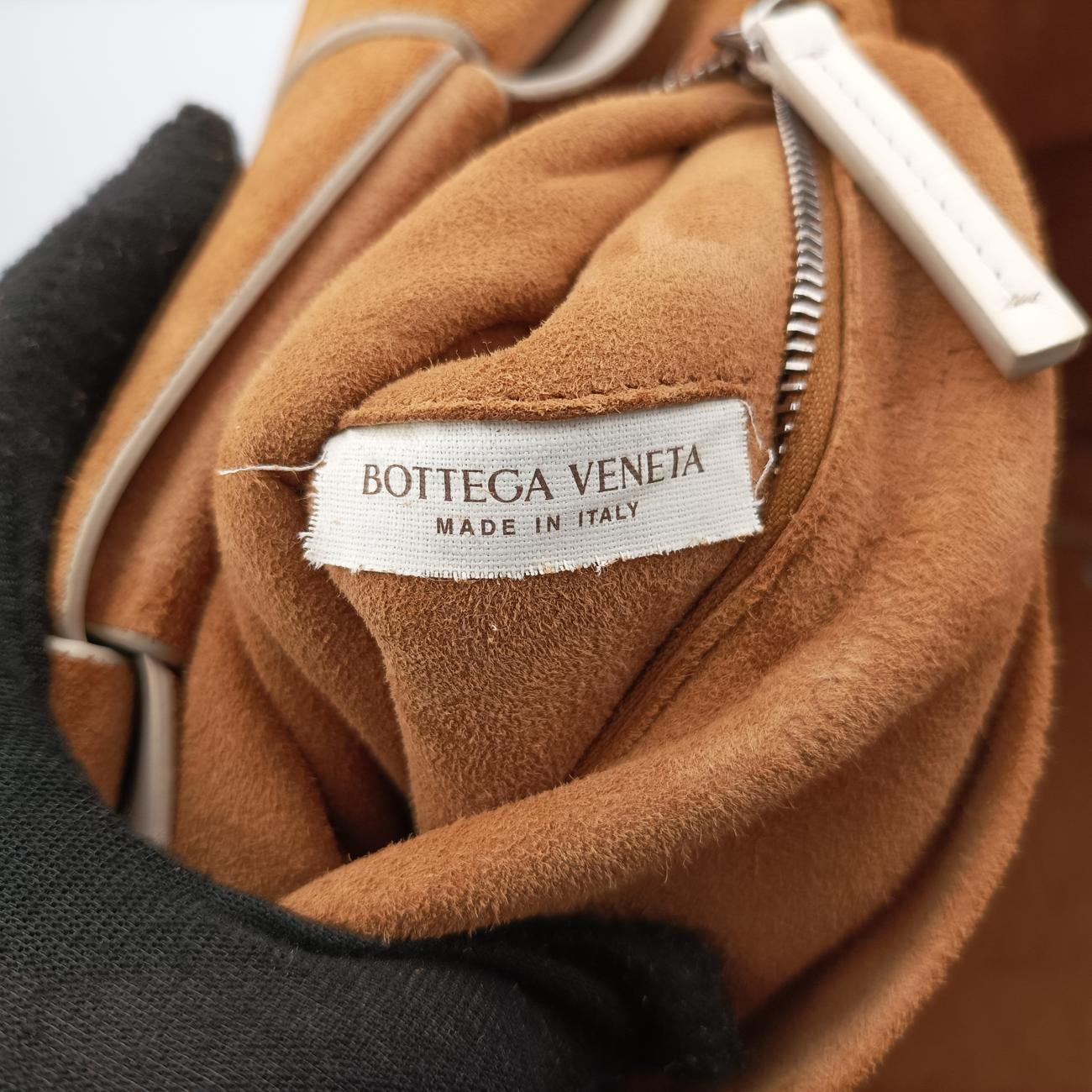 Pre-owned Bottega Veneta ARCO White Leather  shoulderbag | stylenewstar