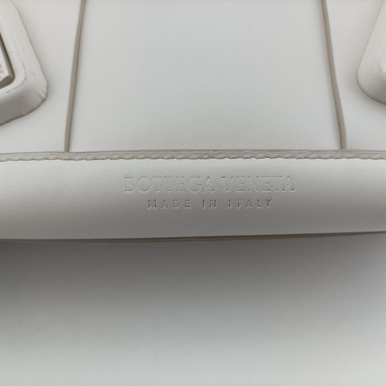 Pre-owned Bottega Veneta ARCO White Leather  shoulderbag | stylenewstar