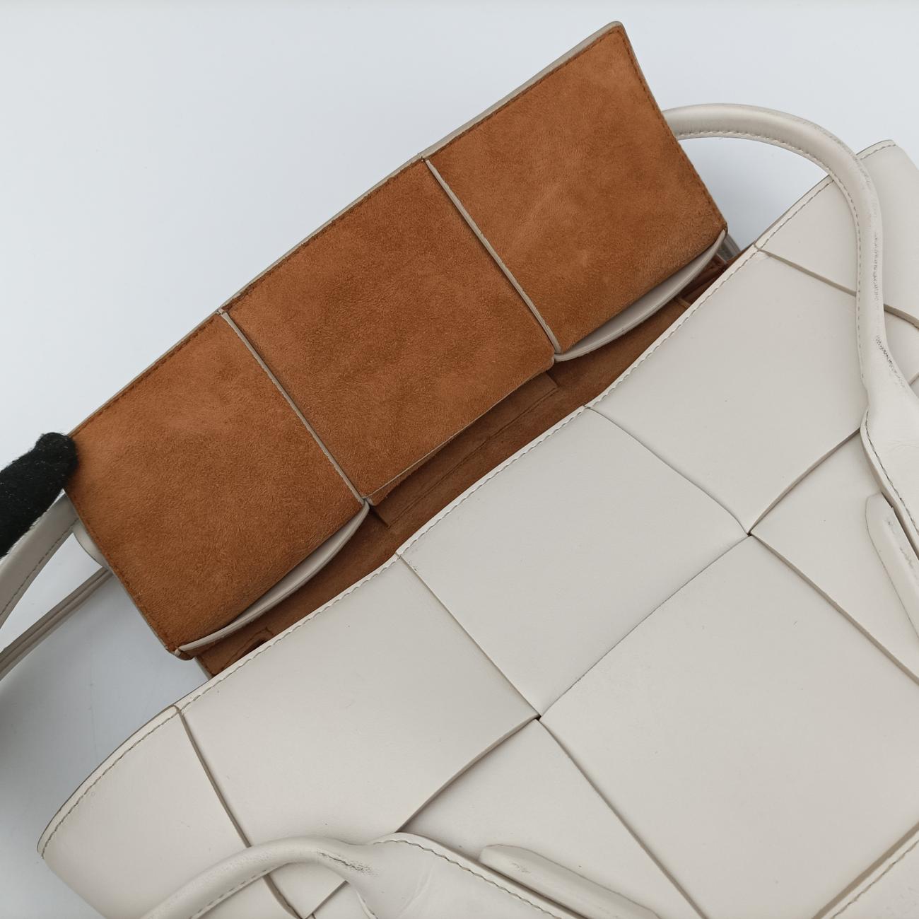 Pre-owned Bottega Veneta ARCO White Leather  shoulderbag | stylenewstar