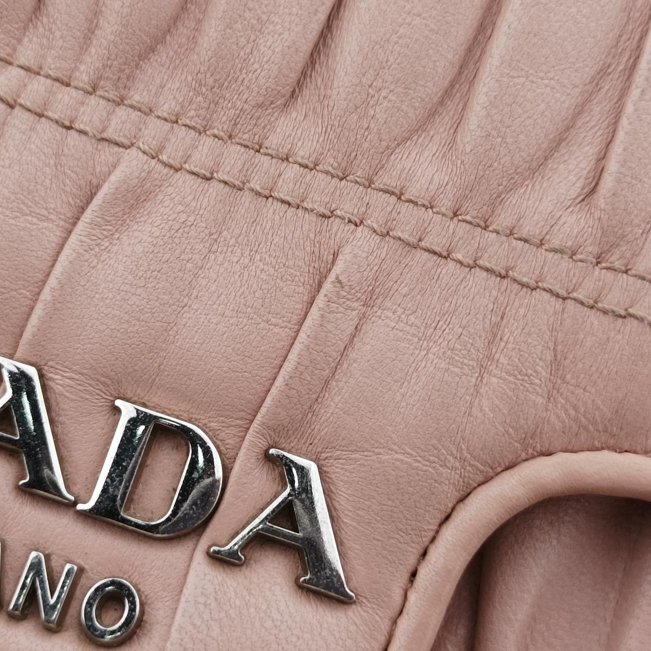 Pre-owned Prada Nappa Gaufre Pink Leather 1BD140 shoulderbag | stylenewstar
