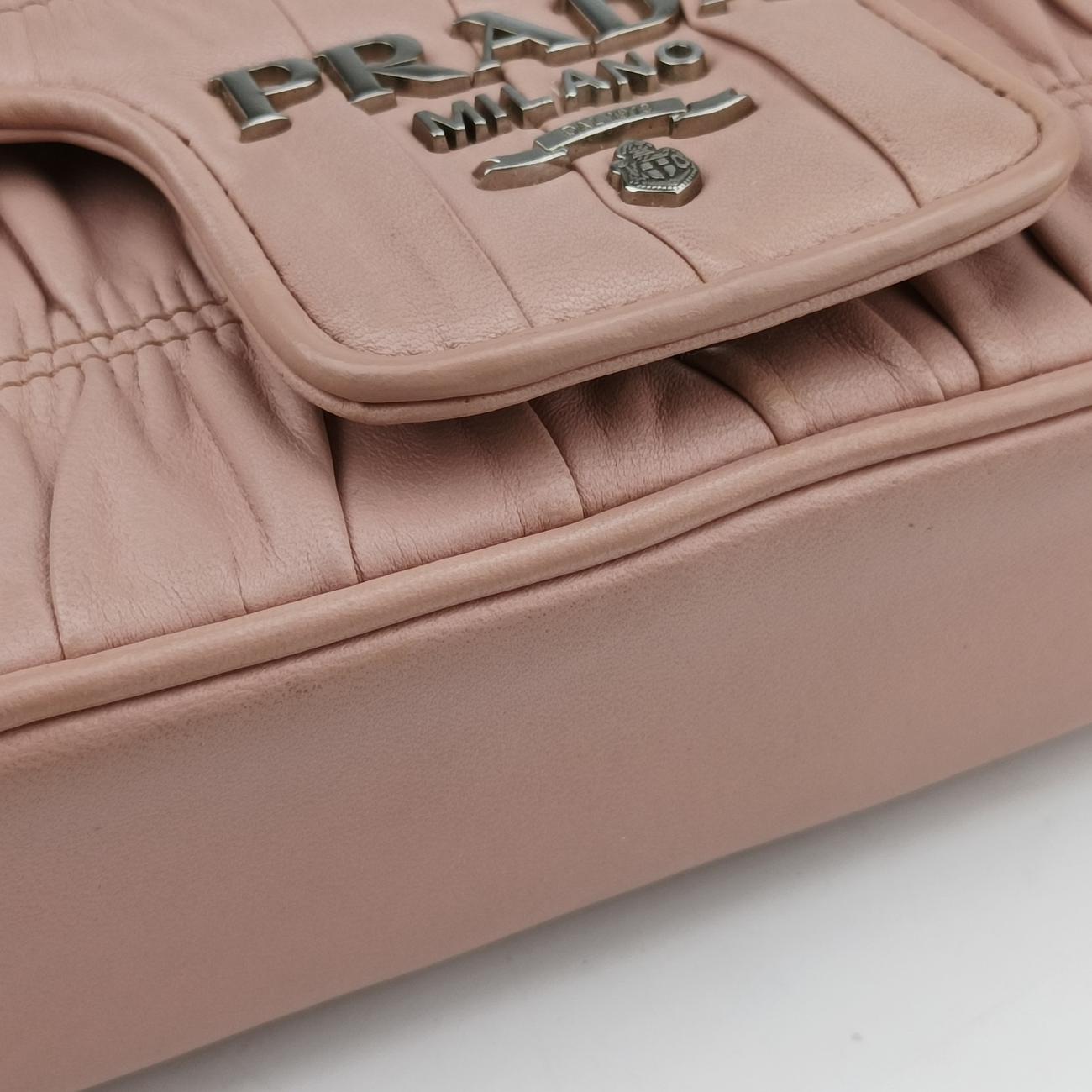 Pre-owned Prada Nappa Gaufre Pink Leather 1BD140 shoulderbag | stylenewstar