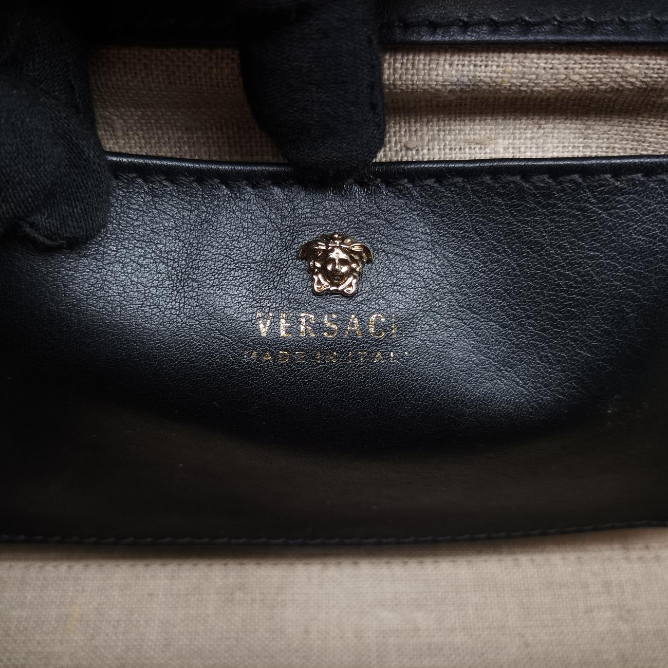 Pre-owned VERSACE Palazzo Empire Black Leather  shoulderbag | stylenewstar