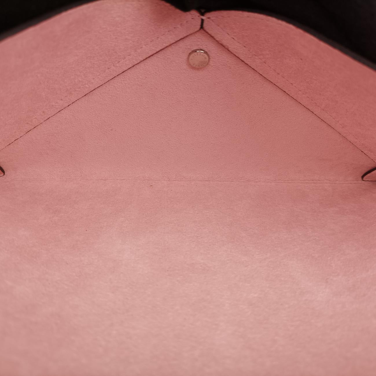 Pre-owned Louis Vuitton Pochette Rose Ballerine Epi M62457 clutchbag | stylenewstar
