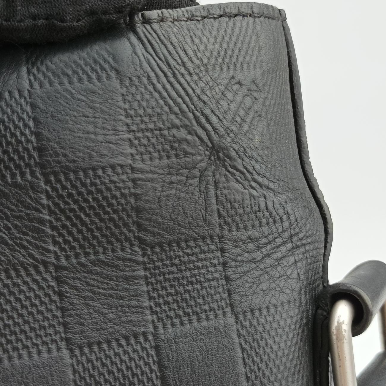 Pre-owned Louis Vuitton Discovery Messenger PM Onyx Damier Infini Leather N42415 shoulderbag | stylenewstar