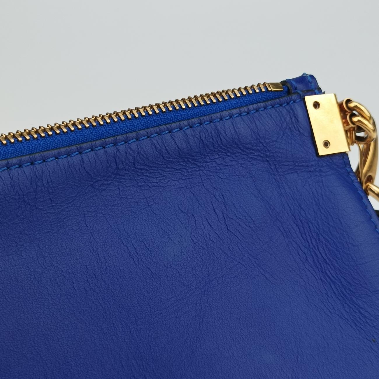 Pre-owned VERSACE La Medusa Blue Leather  shoulderbag | stylenewstar