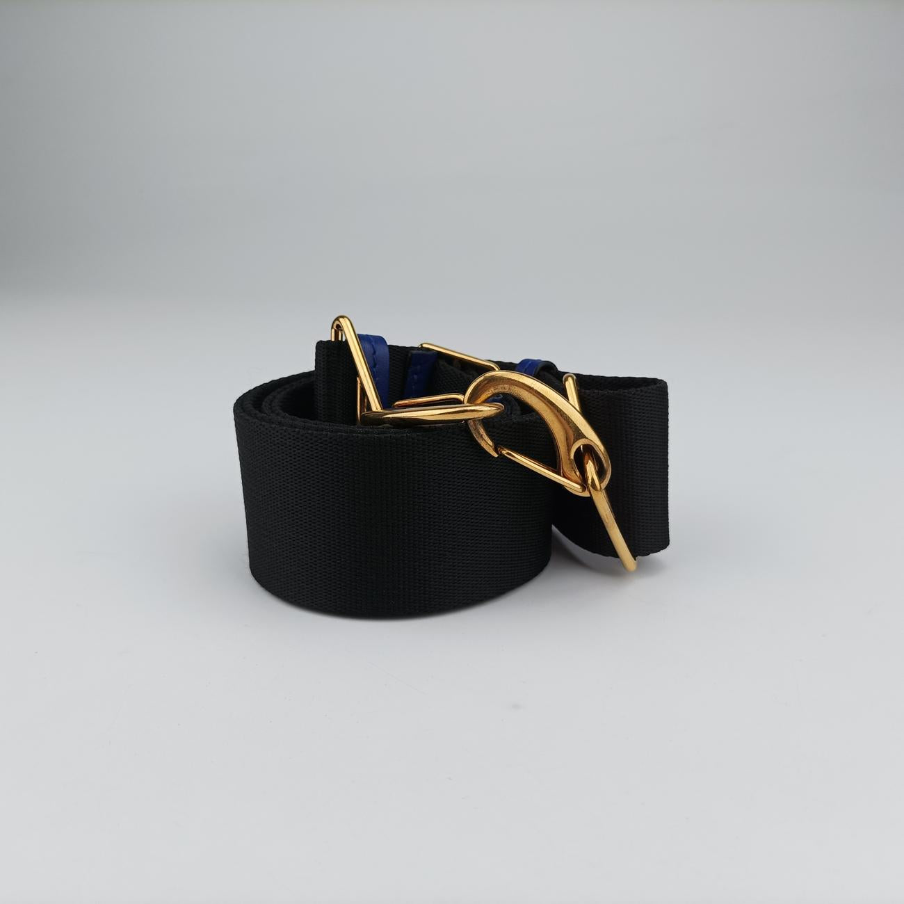 Pre-owned VERSACE La Medusa Blue Leather  shoulderbag | stylenewstar