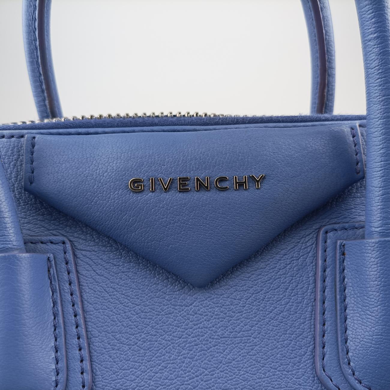 Pre-owned Givenchy Antigona Blue Leather  shoulderbag | stylenewstar