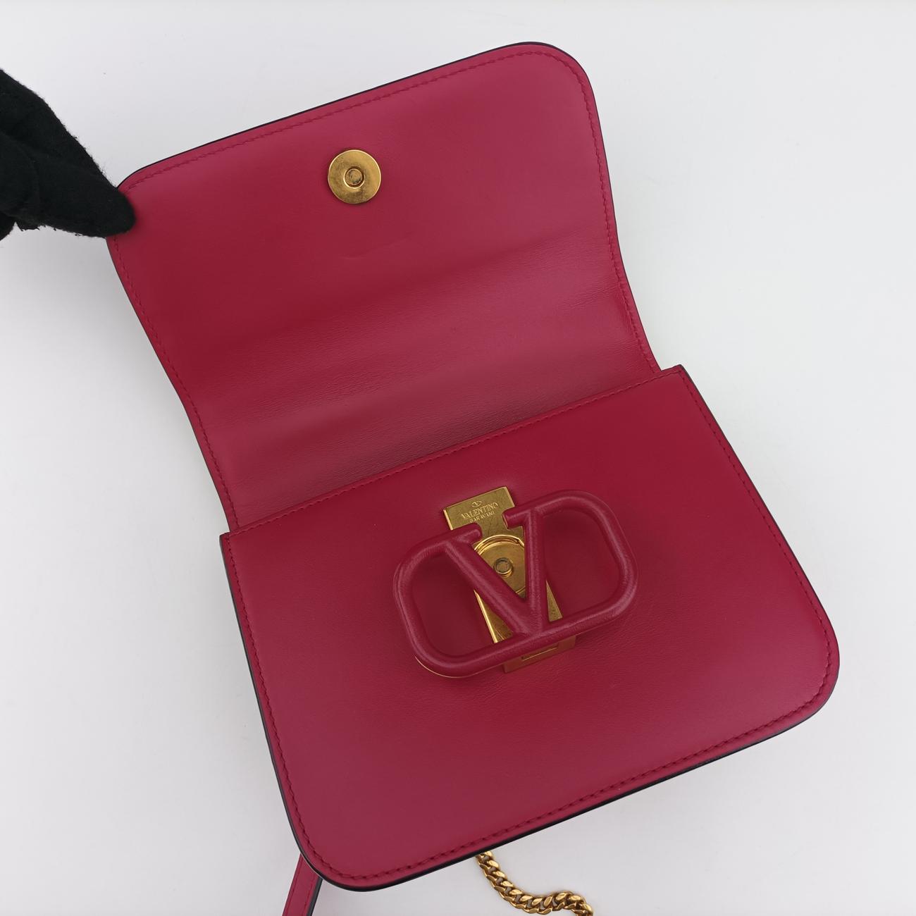 Pre-owned Valentino V sling Pink Leather  shoulderbag | stylenewstar